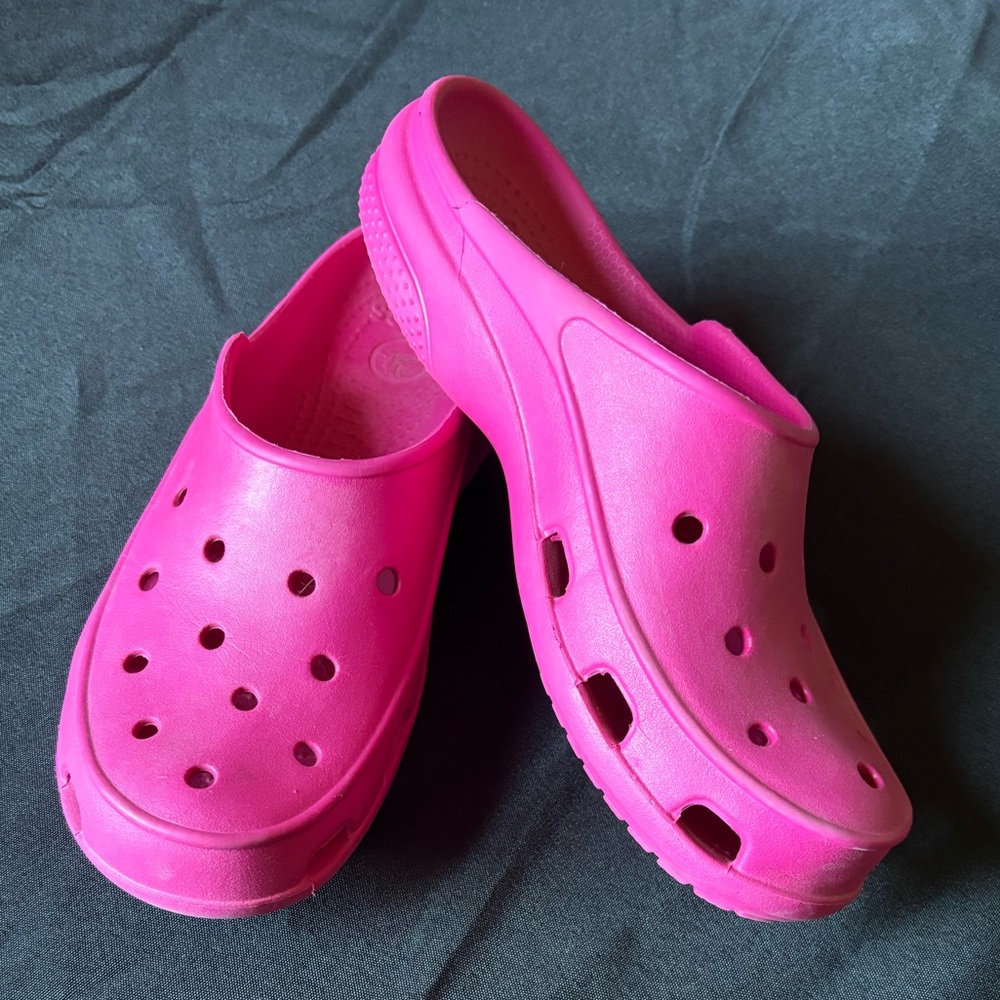 CROCS Women's Pink Clogs